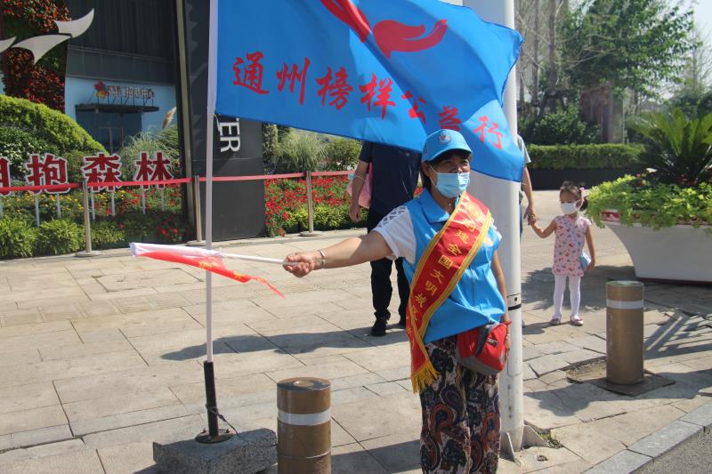 <strong>免费看大鸡吧操逼</strong>